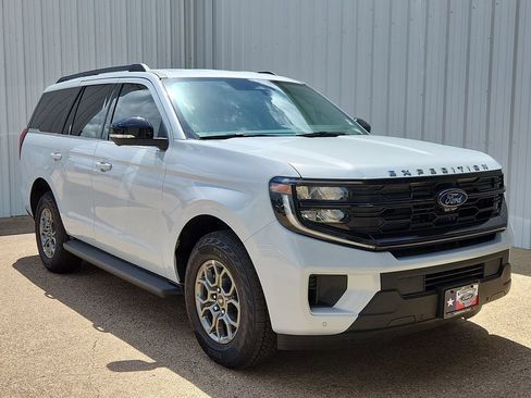 New 2026 Ford Expedition Active RWD image 1