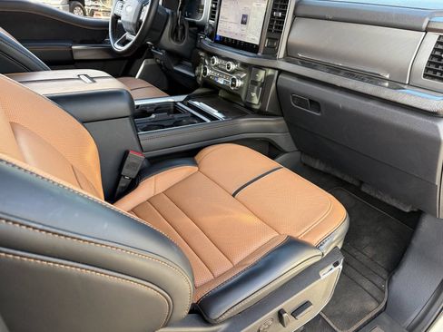 Used 2024 Ford F250 Platinum AWD/4WD image 13
