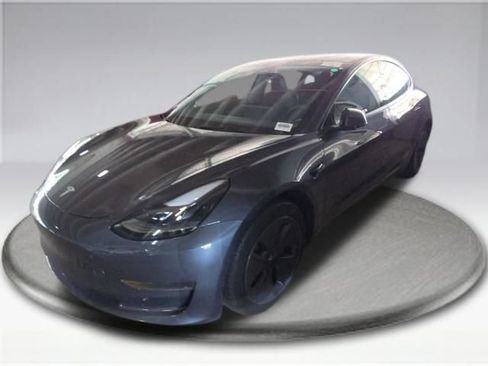 Used 2023 Tesla Model 3 Standard Range RWD image 12