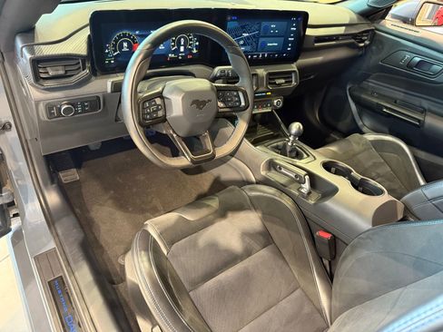 Used 2024 Ford Mustang Dark Horse image 11