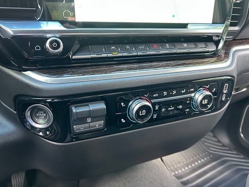 Used 2025 GMC Sierra 1500 Elevation RWD image 34