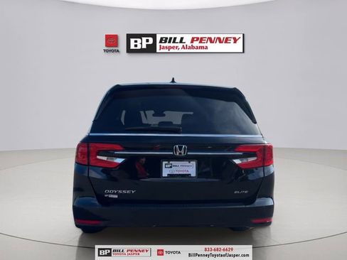 Used 2023 Honda Odyssey Elite image 4