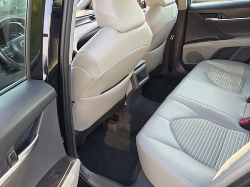 Used 2023 Toyota Camry SE FWD image 6
