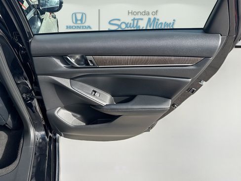 Used 2018 Honda Accord EX-L image 31