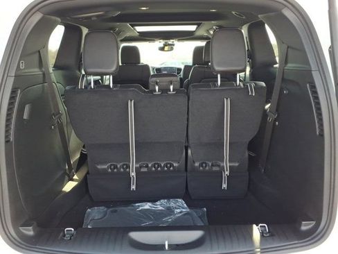 New 2026 Chrysler Pacifica Select w/ S Appearance Package FWD image 22