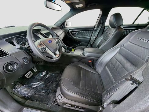 Used 2016 Ford Taurus SHO image 17