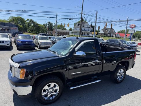 Used 2011 GMC Sierra 1500 SLE w/ Chrome Essentials Package AWD/4WD image 27