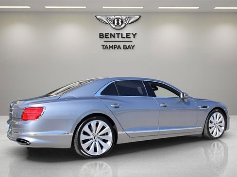 New 2026 Bentley Flying Spur Plug-In Hybrid image 8