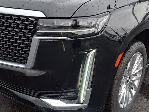 Certified 2023 Cadillac Escalade Premium Luxury AWD/4WD image 11