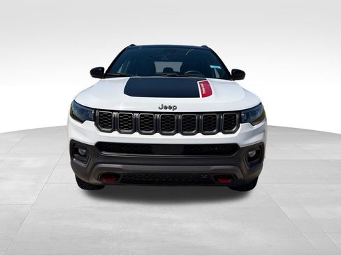 Used 2025 Jeep Compass Trailhawk AWD/4WD image 29