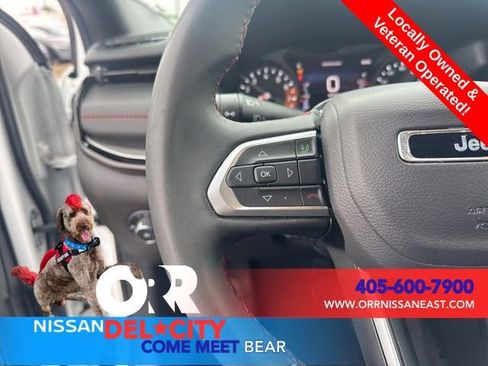 Used 2025 Jeep Compass Trailhawk AWD/4WD image 19