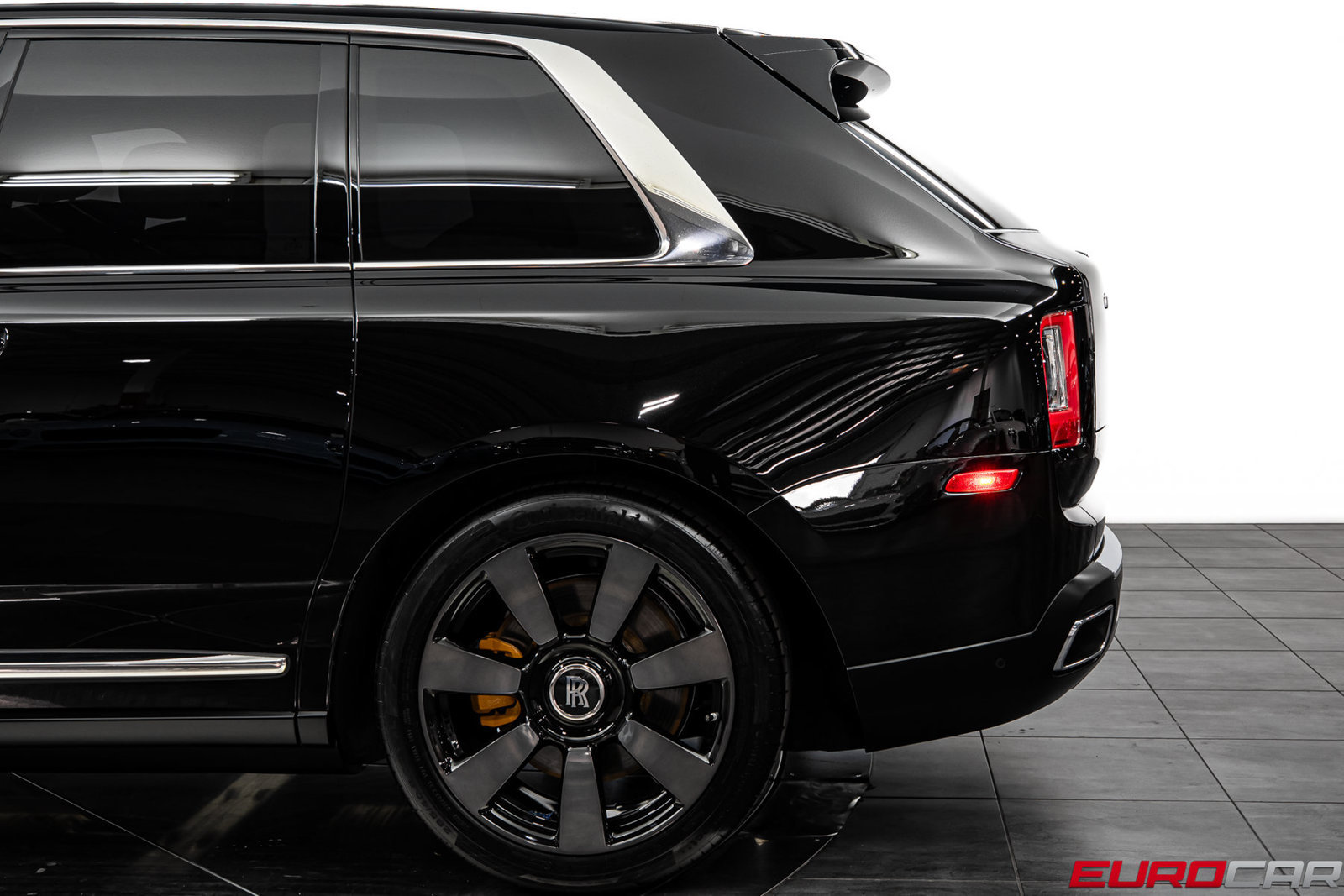 Used 2023 Rolls-Royce Cullinan AWD/4WD image 16