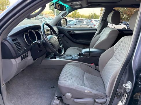 Used 2008 Toyota 4Runner SR5 AWD/4WD image 18