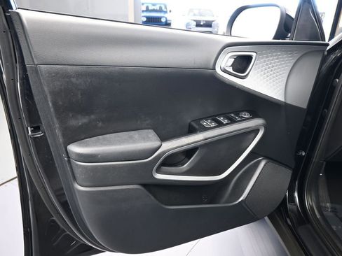 Used 2023 Kia Soul LX w/ Option Group 015 image 15