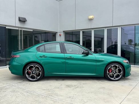 New 2026 Alfa Romeo Giulia w/ Driving Assist Package RWD image 7