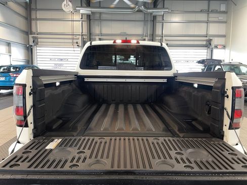 Used 2023 Nissan Frontier SV w/ SV Convenience Package image 22