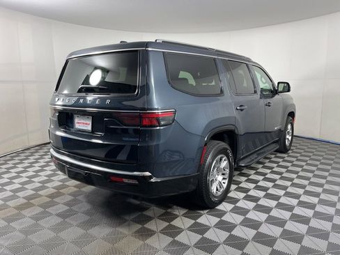 Used 2023 Jeep Wagoneer 4WD w/ Convenience Group I image 15