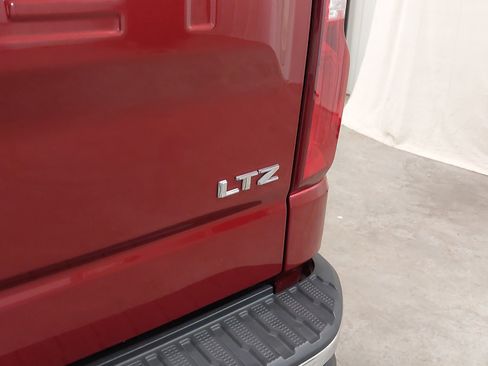 Used 2019 Chevrolet Silverado 1500 LTZ w/ LTZ Plus Package AWD/4WD image 33