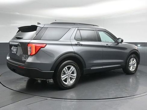 Used 2022 Ford Explorer XLT w/ Class IV Trailer Tow Package AWD/4WD image 7