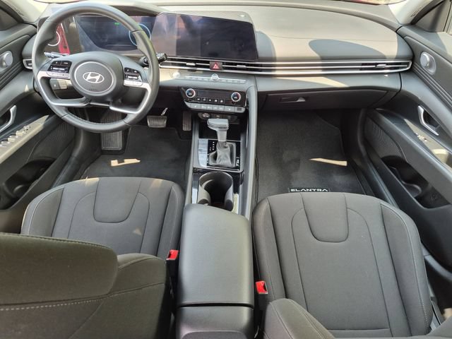 Used 2024 Hyundai Elantra SEL w/ Convenience Package FWD image 18