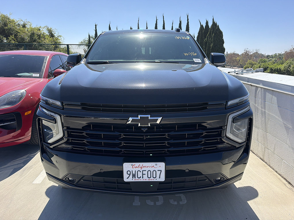 Used 2026 Chevrolet Suburban RST RWD image 1