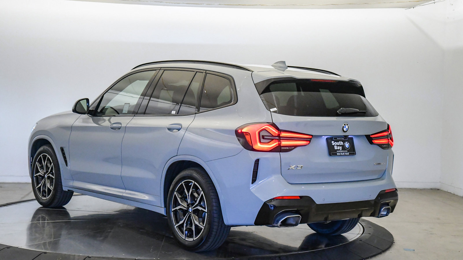 Used 2023 BMW X3 sDrive30i w/ M Sport Package RWD image 2