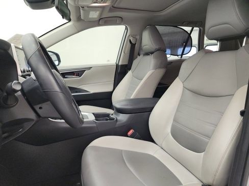 Certified 2020 Toyota RAV4 XLE Premium image 13