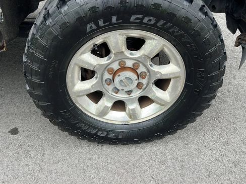 Used 2016 Ford F250 Lariat w/ Lariat Ultimate Package AWD/4WD image 35