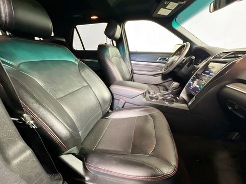 Used 2016 Ford Explorer Sport w/ Equipment Group 401A image 31