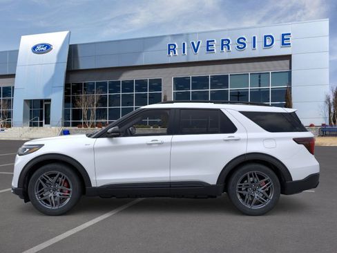 New 2026 Ford Explorer ST-Line w/ ST-Line Street Pack image 4