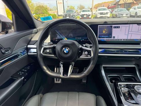 Used 2024 BMW 740i xDrive AWD/4WD image 13