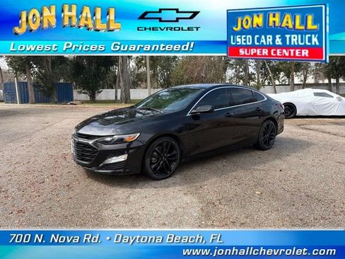 Used 2021 Chevrolet Malibu LT image 2