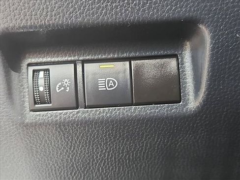 Used 2024 Toyota RAV4 XLE FWD image 16