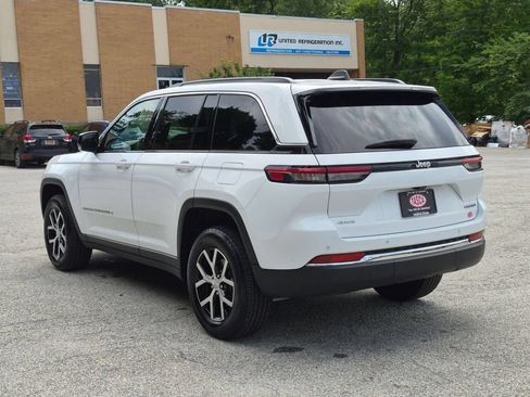 Used 2024 Jeep Grand Cherokee Limited AWD/4WD image 8