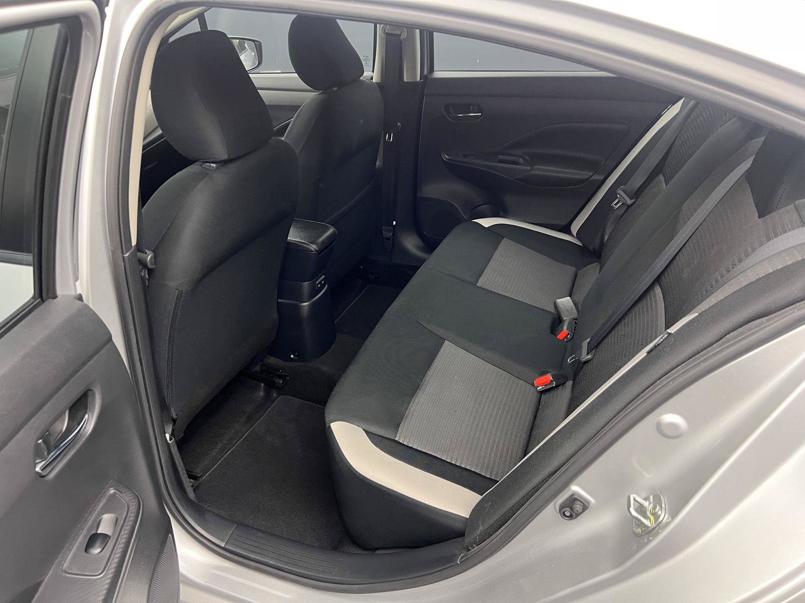 Used 2020 Nissan Versa SV FWD image 28