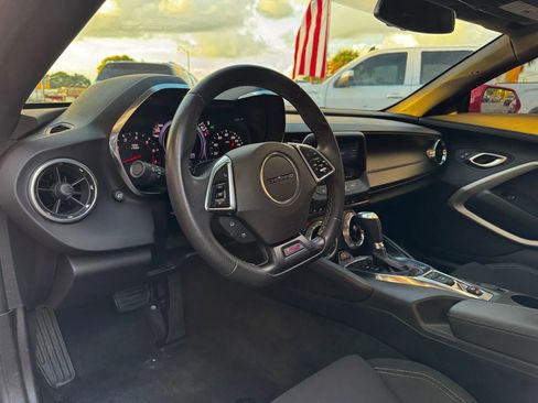 Used 2019 Chevrolet Camaro SS image 15