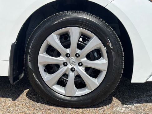 Certified 2025 Toyota Corolla LE image 7