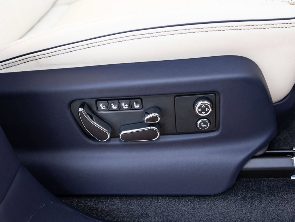Used 2023 Bentley Bentayga AWD/4WD image 80