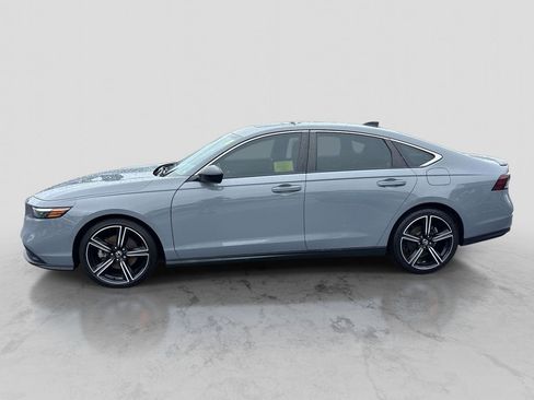 Used 2023 Honda Accord Sport image 2
