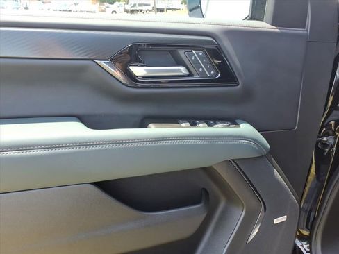 New 2026 GMC Yukon XL AT4 w/ AT4 Premium Plus Package AWD/4WD image 13