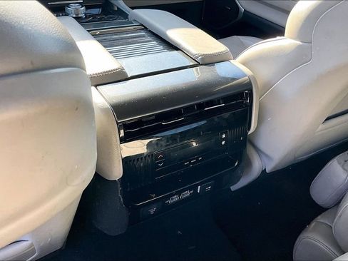 Used 2023 Jeep Wagoneer 4WD w/ HD Trailer Tow Package image 30