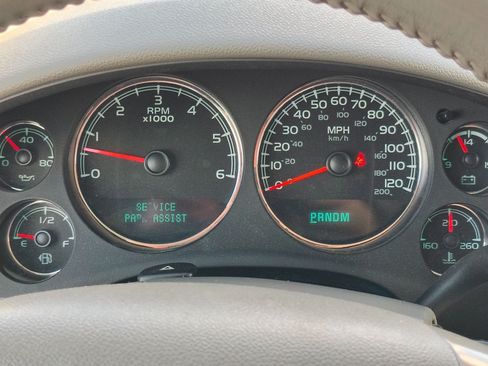 Used 2011 Chevrolet Tahoe LTZ RWD image 25