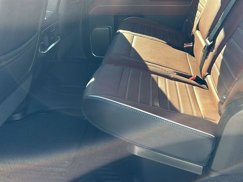 Certified 2025 GMC Sierra 2500 Denali Ultimate image 18