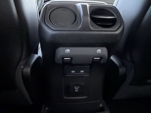 Used 2024 Jeep Wrangler Unlimited Rubicon AWD/4WD image 29