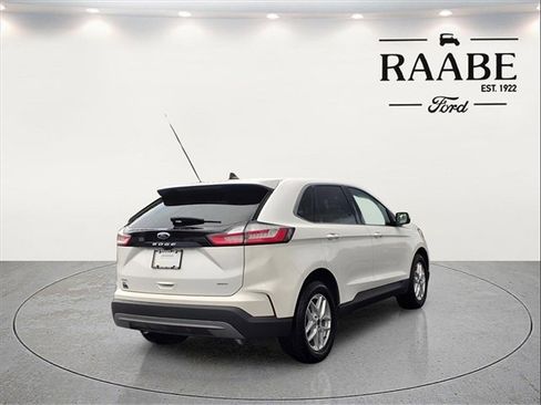 Used 2023 Ford Edge SEL w/ Convenience Package image 7