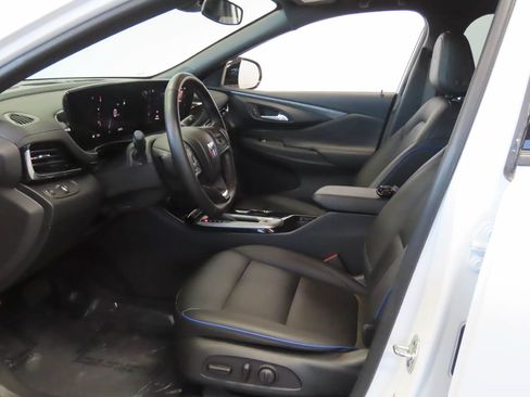 Used 2025 Buick Envista Sport Touring w/ Convenience I Package FWD image 15