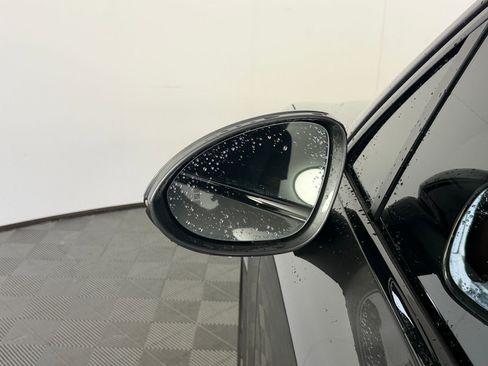 Used 2022 Porsche Cayenne AWD/4WD image 23