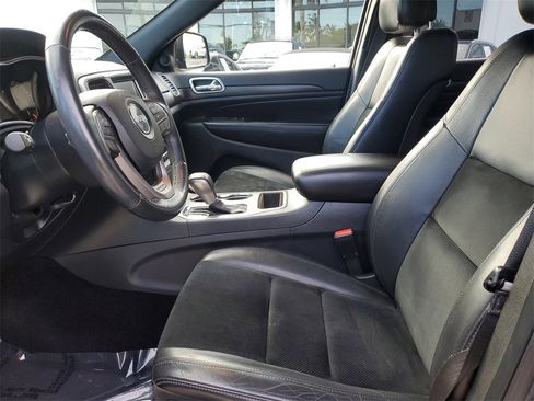 Used 2017 Jeep Grand Cherokee Altitude image 19