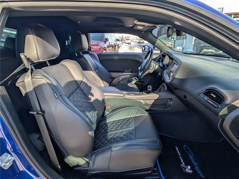 Used 2021 Dodge Challenger R/T Scat Pack image 11