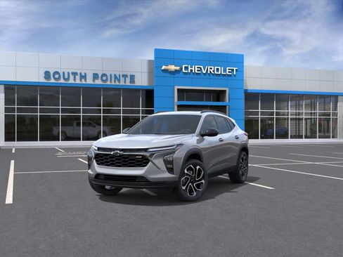 New 2026 Chevrolet Trax RS w/ Sunroof Package FWD image 8